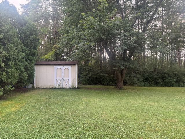 8874 ENNIS Drive, Erie, PA 16509