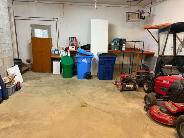 8874 ENNIS Drive, Erie, PA 16509