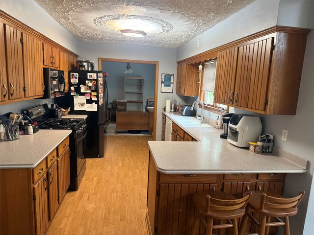8874 ENNIS Drive, Erie, PA 16509