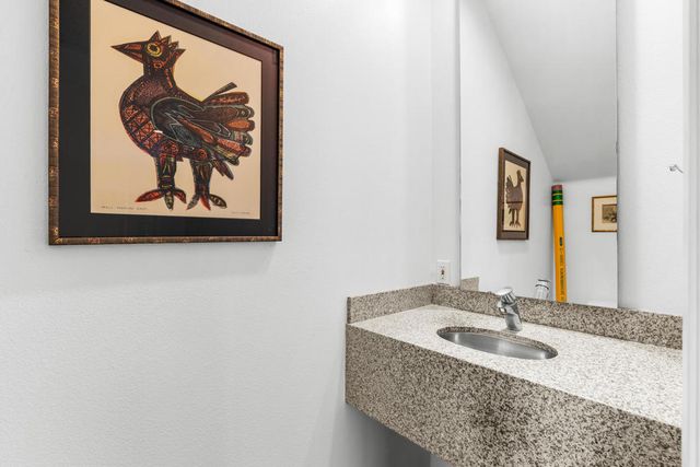 677 E Arenas Road, Palm Springs, CA 92262