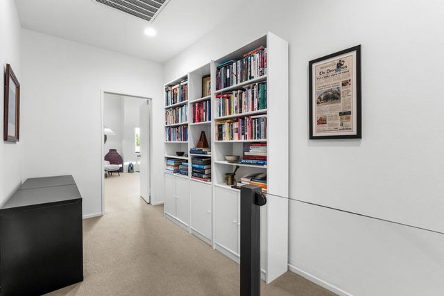 677 E Arenas Road, Palm Springs, CA 92262