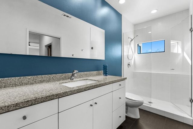 677 E Arenas Road, Palm Springs, CA 92262