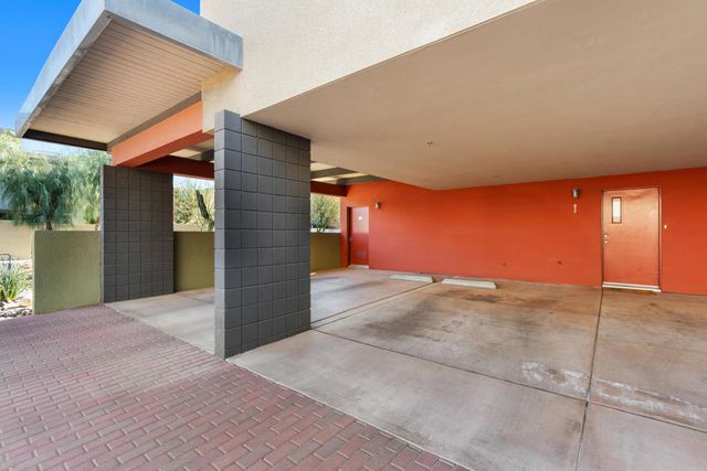 677 E Arenas Road, Palm Springs, CA 92262