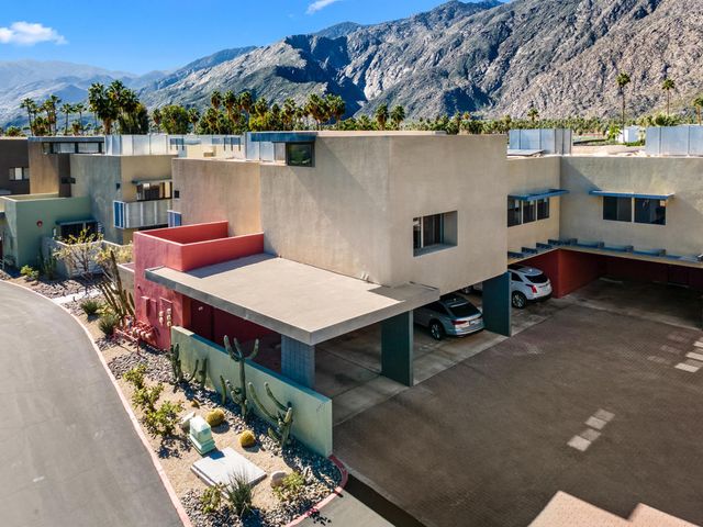 677 E Arenas Road, Palm Springs, CA 92262
