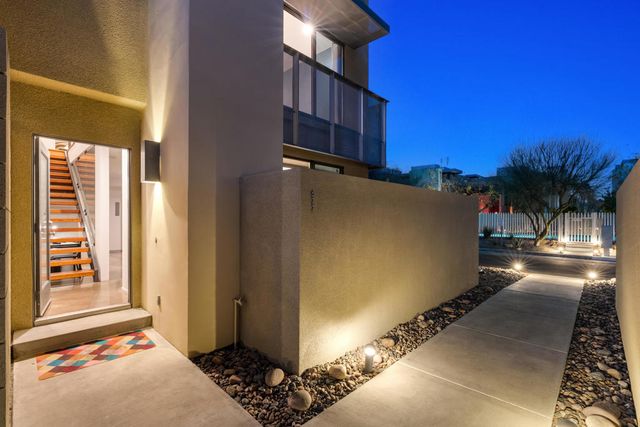 677 E Arenas Road, Palm Springs, CA 92262