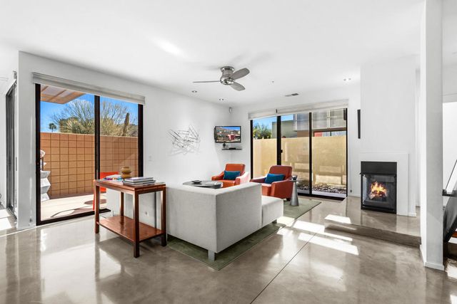 677 E Arenas Road, Palm Springs, CA 92262