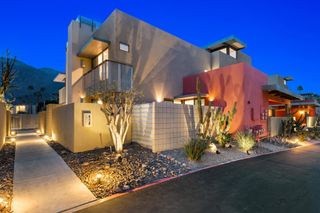 677 E Arenas Road, Palm Springs, CA 92262