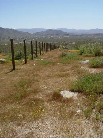 1 Susie, Apple Valley, CA 92307
