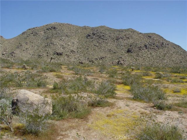 1 Susie, Apple Valley, CA 92307