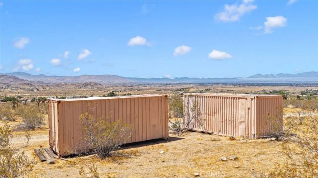 1 Susie, Apple Valley, CA 92307