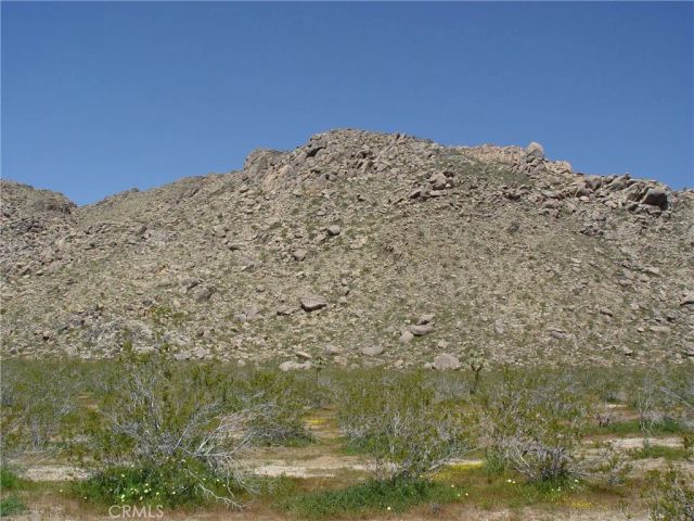 1 Susie, Apple Valley, CA 92307