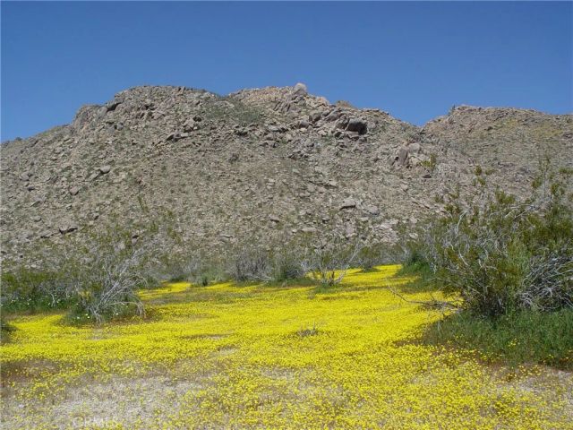 1 Susie, Apple Valley, CA 92307
