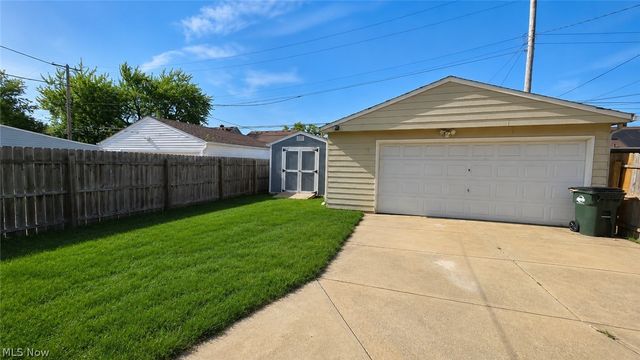 6818 Belmere Drive, Parma, OH 44129