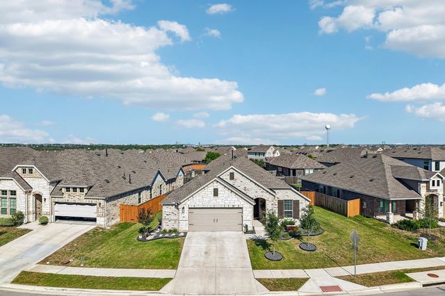 330 Bay Breeze DR, Kyle, TX 78640