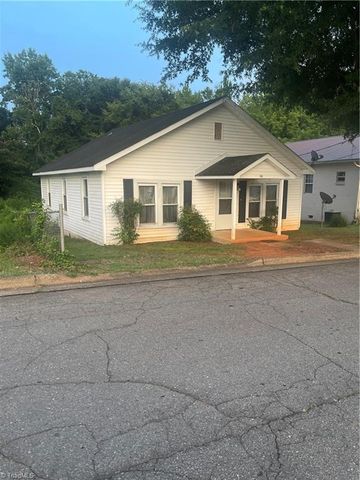910 Dixie Street, Lexington, NC 27292
