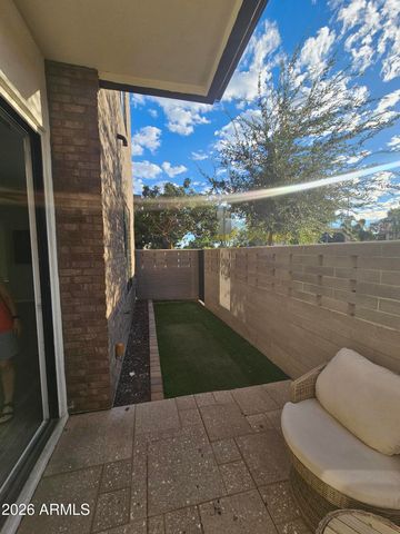 901 S SMITH Road 1001, Tempe, AZ 85281