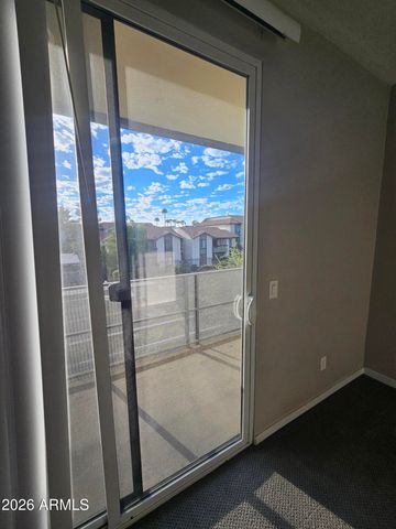 901 S SMITH Road 1001, Tempe, AZ 85281