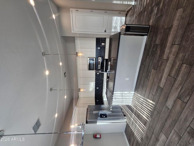 901 S SMITH Road 1001, Tempe, AZ 85281