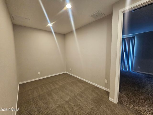 901 S SMITH Road 1001, Tempe, AZ 85281