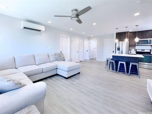 1657 Alaneo Street B, Honolulu, HI 96817