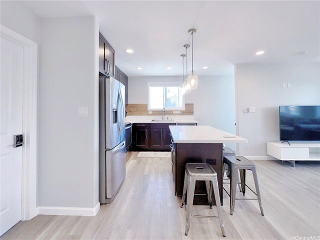 1657 Alaneo Street B, Honolulu, HI 96817