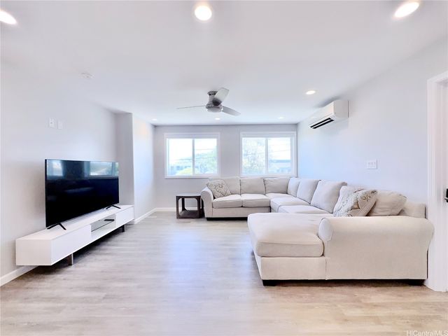 1657 Alaneo Street B, Honolulu, HI 96817
