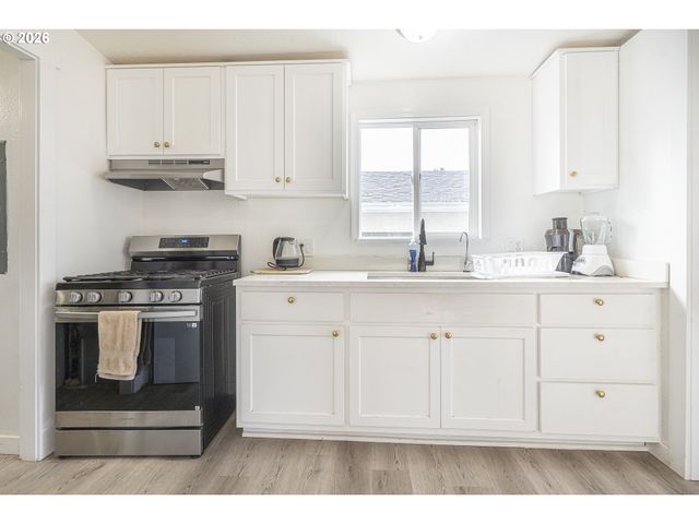 5032 COPPER CREEK Loop, Salem, OR 97305