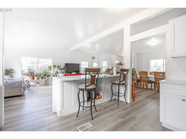 5032 COPPER CREEK Loop, Salem, OR 97305