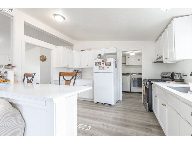 5032 COPPER CREEK Loop, Salem, OR 97305