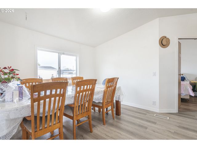 5032 COPPER CREEK Loop, Salem, OR 97305