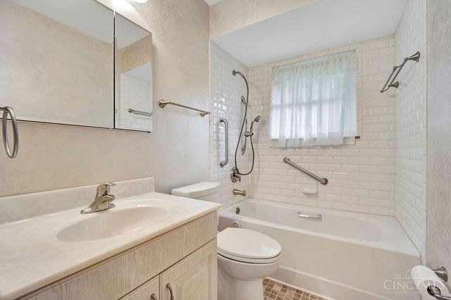 60 Chamberlin Court, Hamilton, OH 45013
