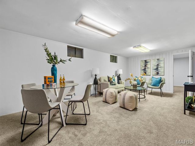 2 Derby Lane, St Peters, MO 63376