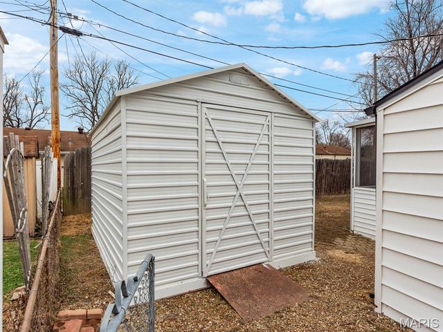 2 Derby Lane, St Peters, MO 63376