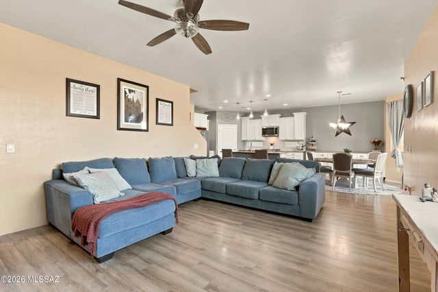 14247 E Axle Drive, Vail, AZ 85641