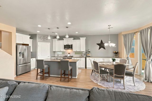 14247 E Axle Drive, Vail, AZ 85641