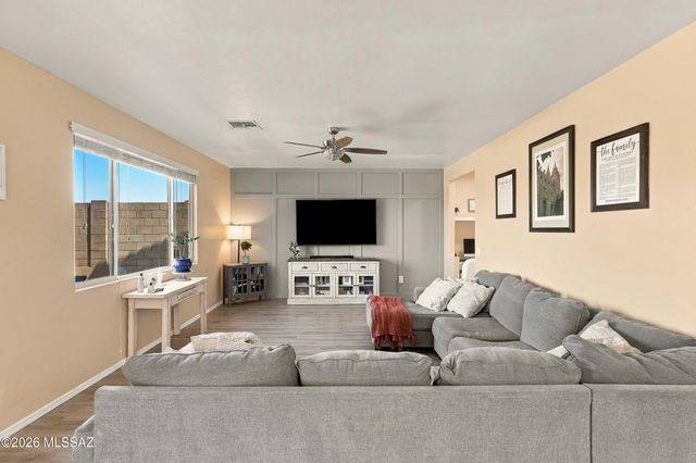 14247 E Axle Drive, Vail, AZ 85641