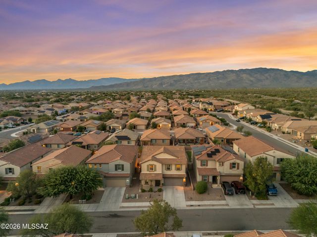 14247 E Axle Drive, Vail, AZ 85641