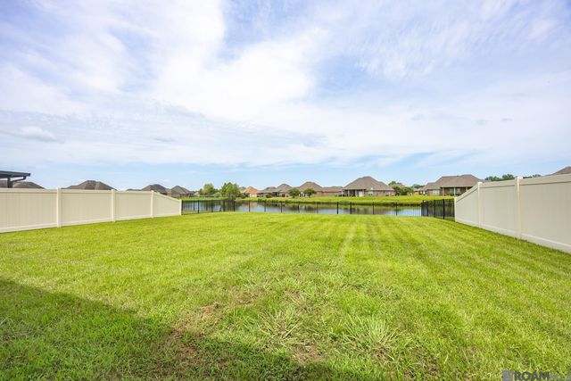 6378 Yatton Dr, Addis, LA 70710