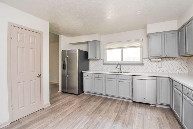 13430 Piney Oaks Drive, Houston, TX 77065
