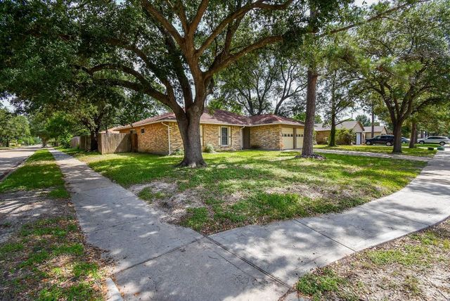 13430 Piney Oaks Drive, Houston, TX 77065