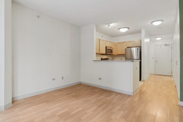 222 N Columbus Drive 711, Chicago, IL 60601