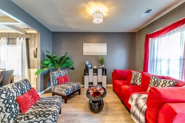 6700 Oak Hill Place, Fairburn, GA 30213