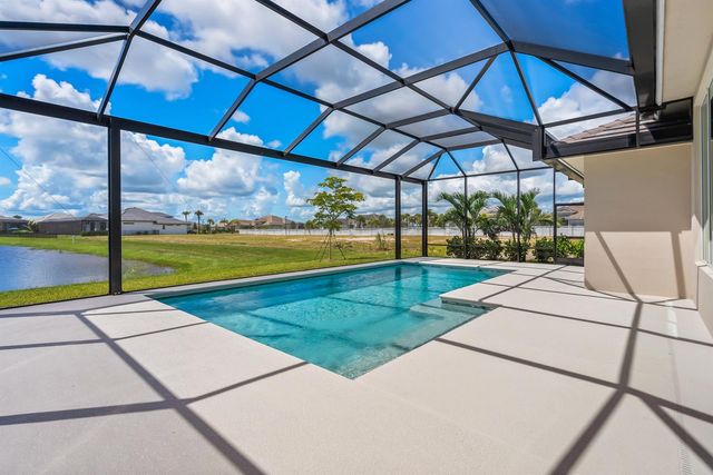 9404 SW Pinnacle Place, Port St. Lucie, FL 34987