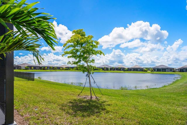 9404 SW Pinnacle Place, Port St. Lucie, FL 34987
