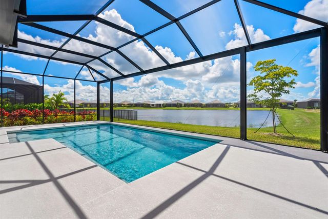 9404 SW Pinnacle Place, Port St. Lucie, FL 34987