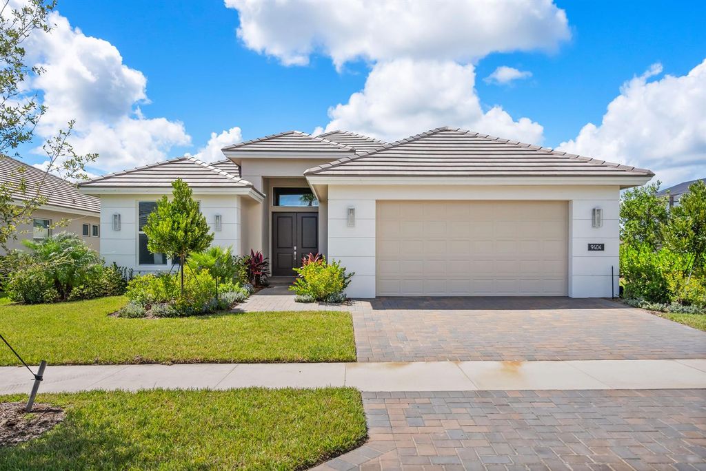 9404 SW Pinnacle Place, Port St. Lucie, FL 34987