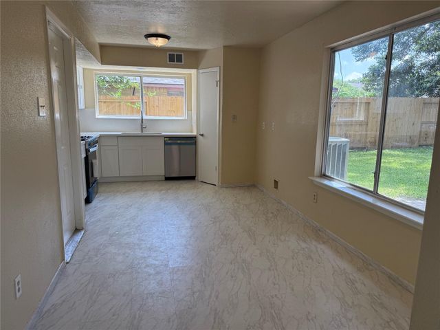 3022 Sherborne Street, Pearland, TX 77584