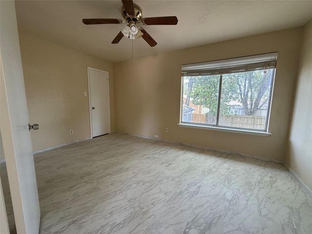3022 Sherborne Street, Pearland, TX 77584