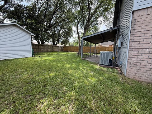 3022 Sherborne Street, Pearland, TX 77584