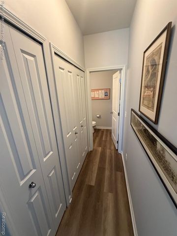 4931 Treeside Lane, Troy, MI 48098